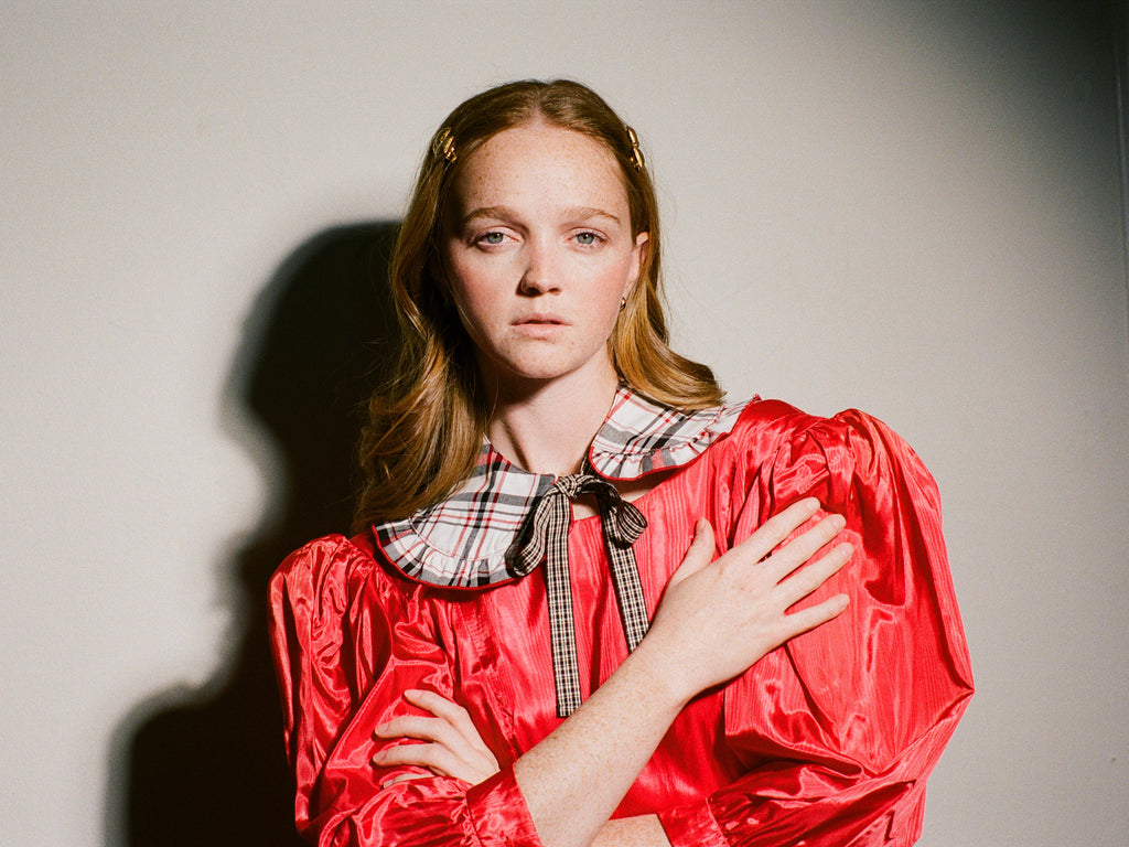 The Olding Collar; Standard