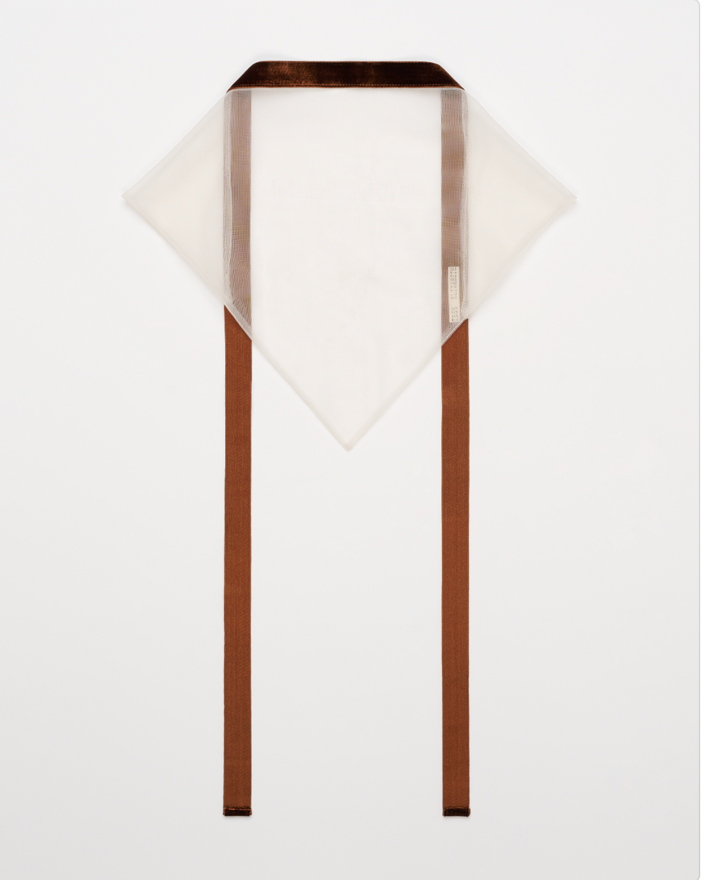 White mesh bnnett with vintage ribbon trim