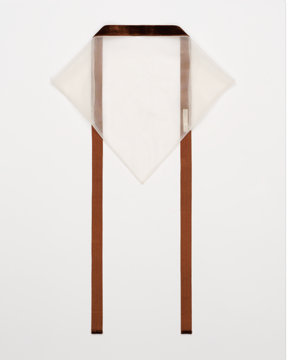 White mesh bnnett with vintage ribbon trim